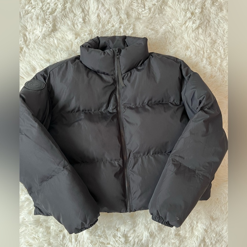 Fabletics cropped puffer coat Size L
